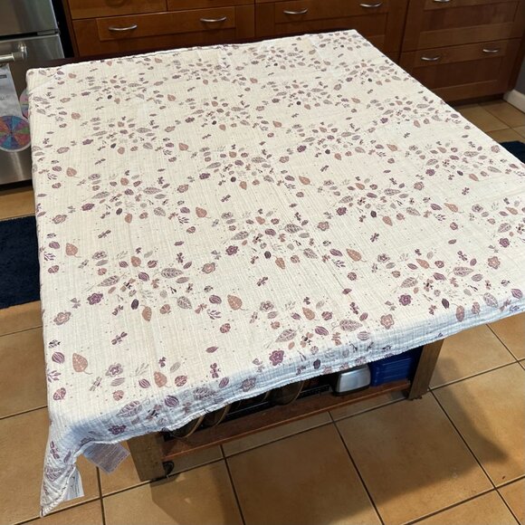 Aden + Anais "Once Upon A Time" Lightweight Muslin Blanket - 100% Organic Cotton - Picture 4 of 4